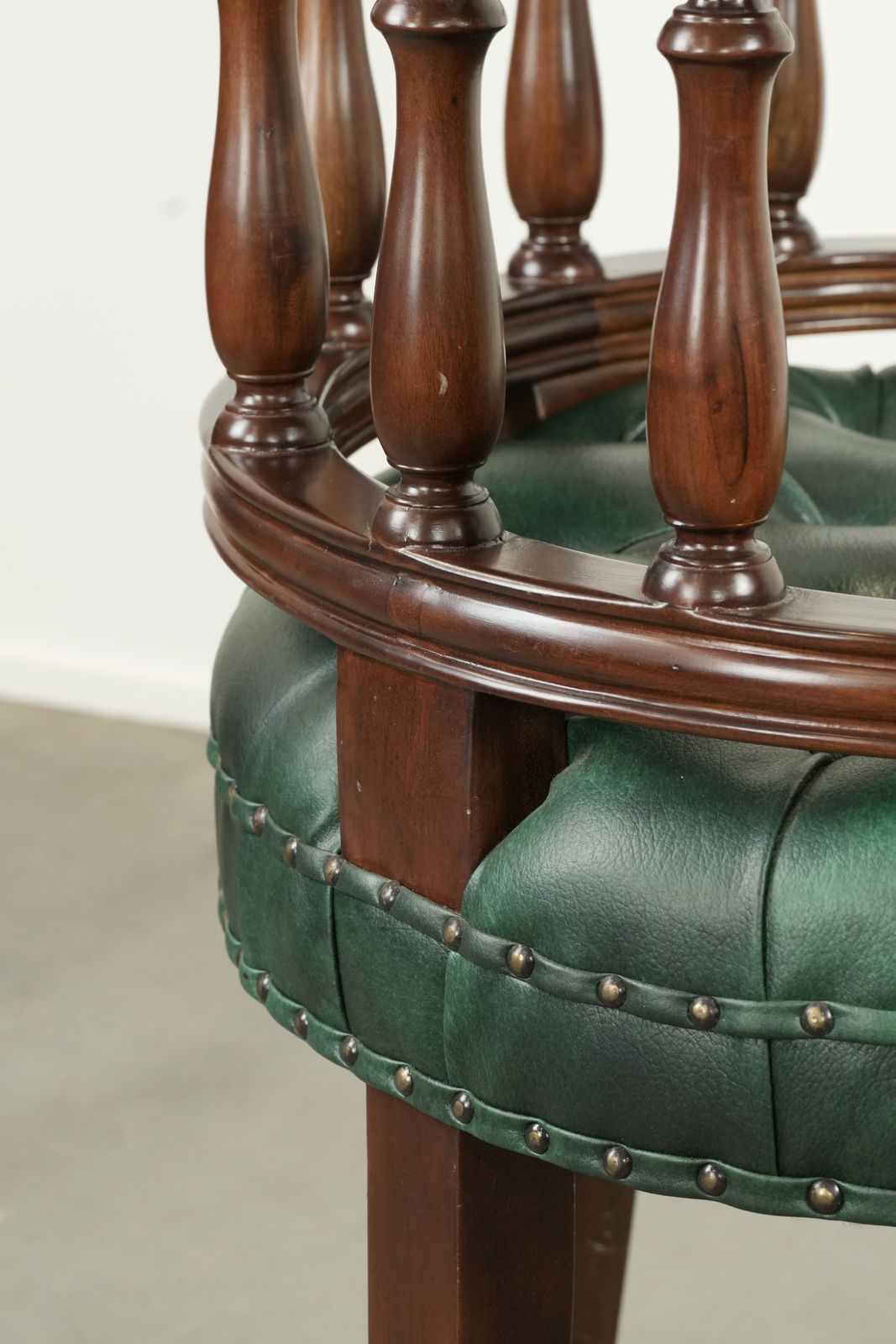 Furniture Green Flamed Cow Leather Chesterfield Office Chair/ Side Chair In English Style photo