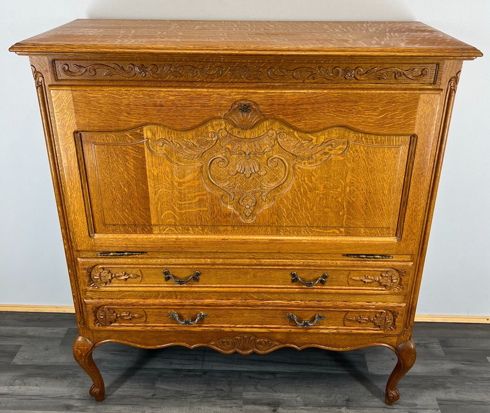 Cabinet Vintage French Louis XIV Style Carved Drop Front Oak Sideboard Lot 2651