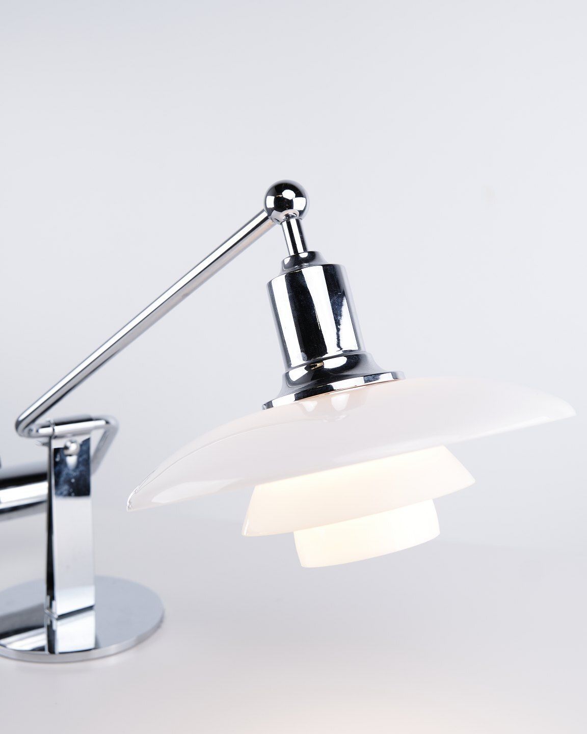 Poul Henningsen Ph 2/1 Piano/Tilt Lamp, Table Lamp In White Opal Glass For Louis Poulsen photo vintage