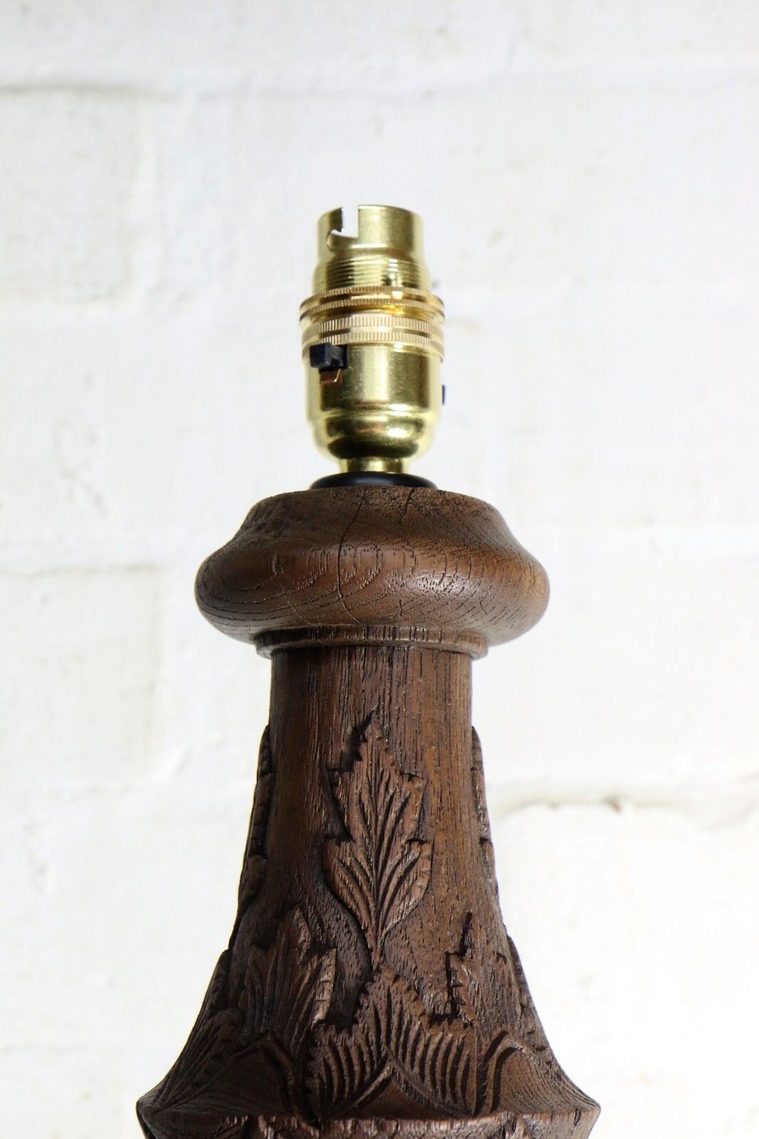 photo vinterior Table Lamp Antique Wooden Oak Table Lamp Late 19th C. Art Nouveau Finely Carved