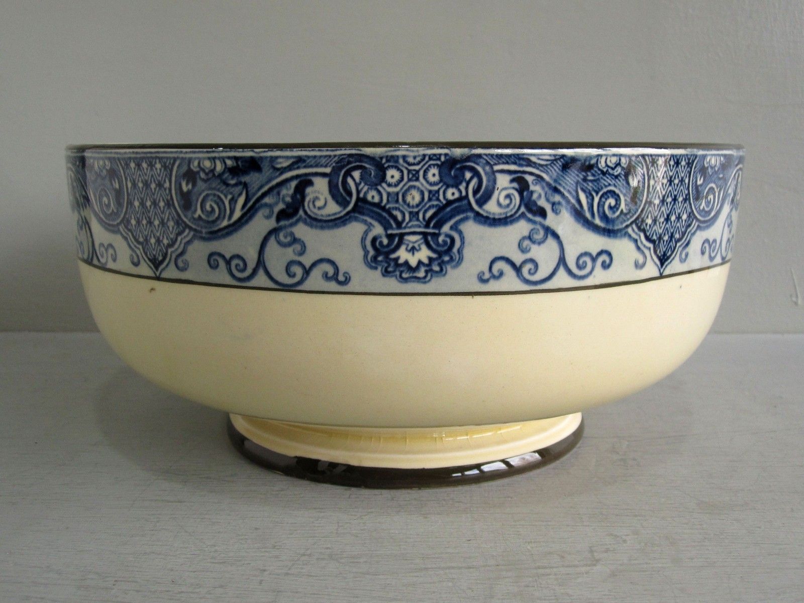 Large Royal Doulton Falconry Series Bowl photo buy