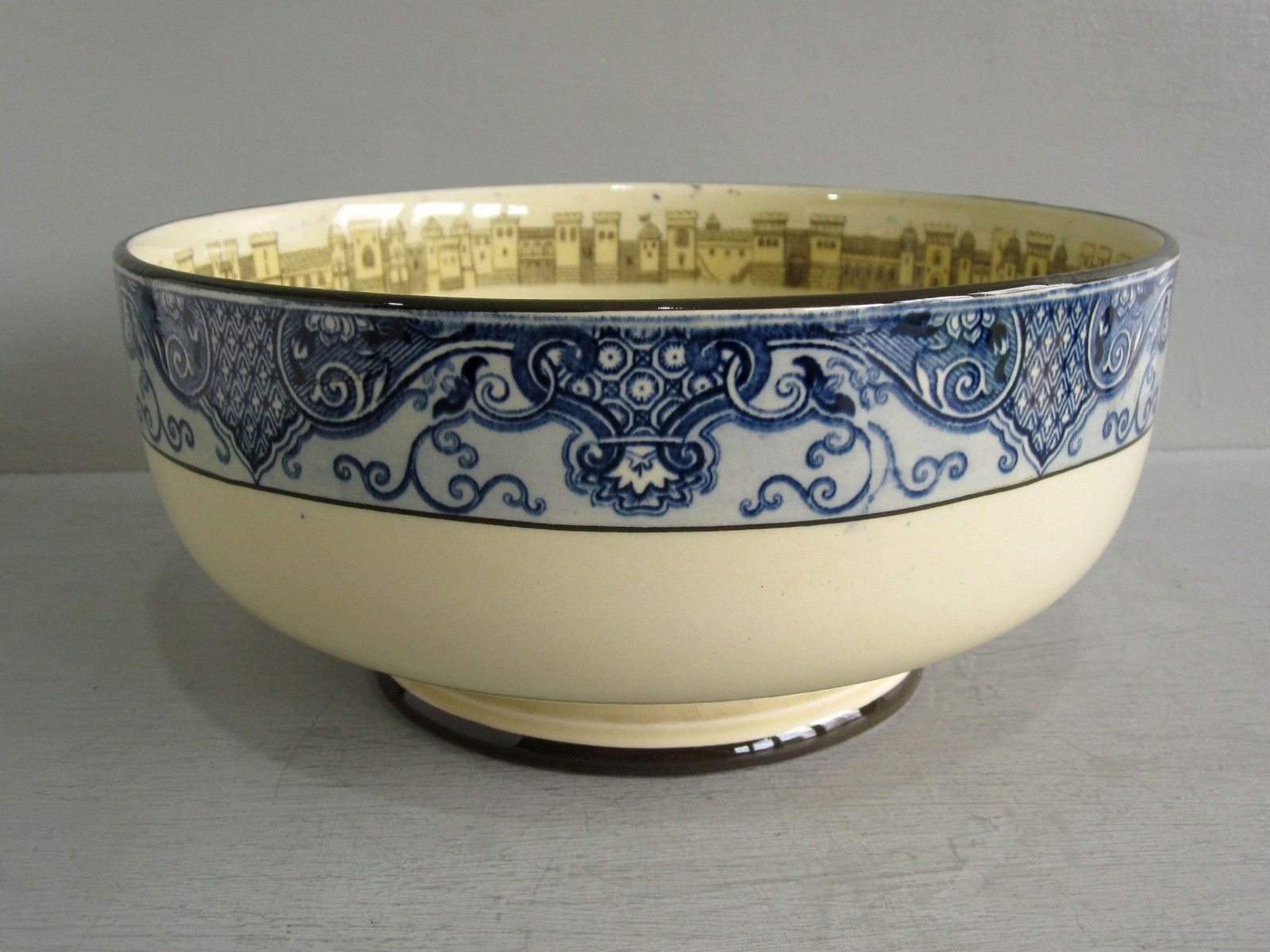 Large Royal Doulton Falconry Series Bowl photo vintage