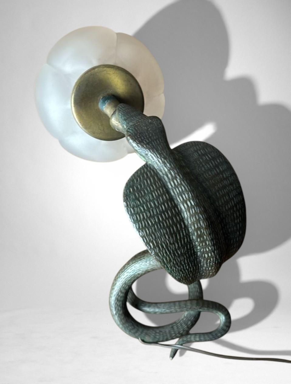 photo furniture Italian Art Deco Table Lamp In Metal And Frosted Glass