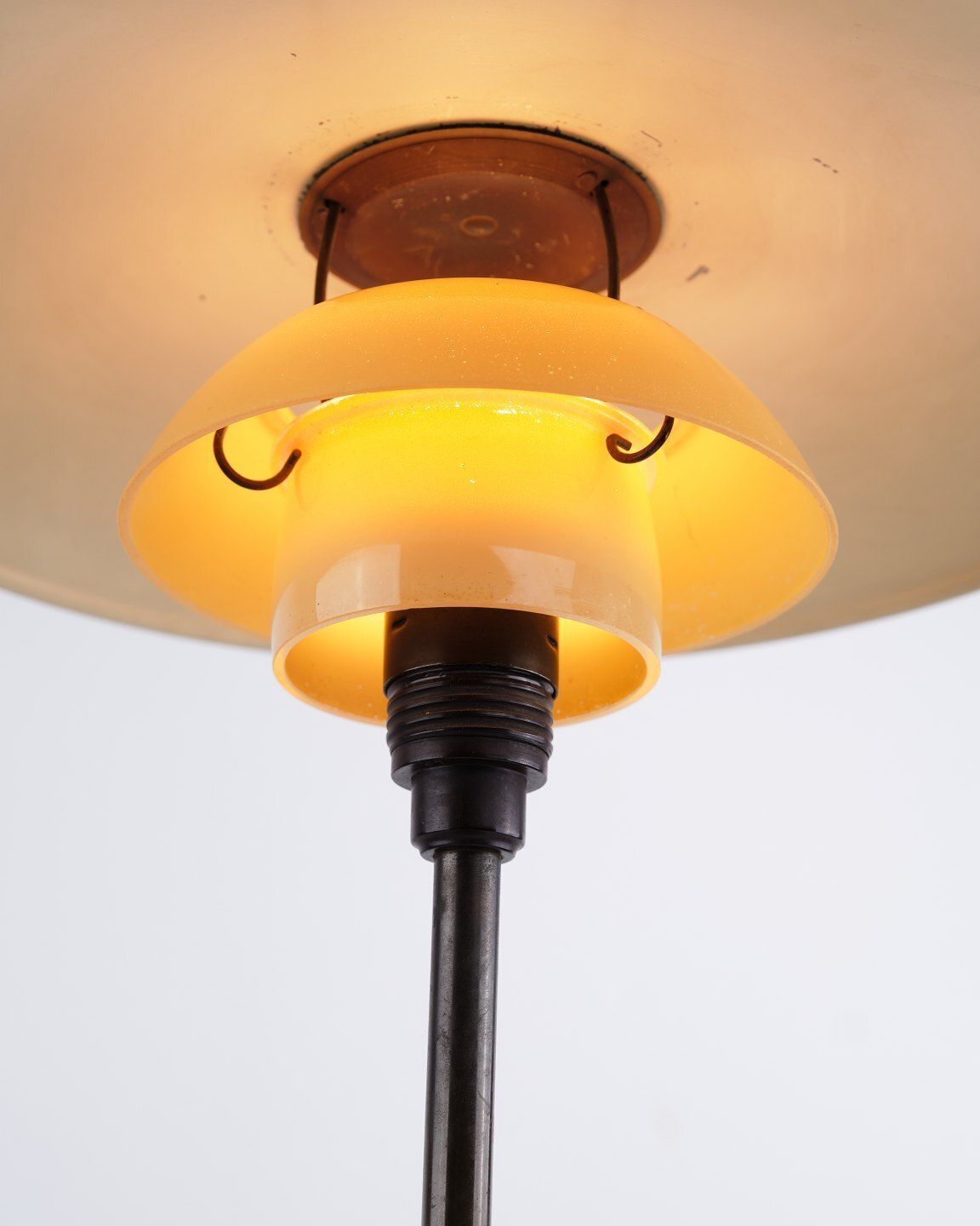 Poul Henningsen Table Lamp Model Ph 3.5/2.5 With Yellow Painted Metal Top Shade And Frame In Burnished Brass, Louis Poulsen 1930s photo 4945.0