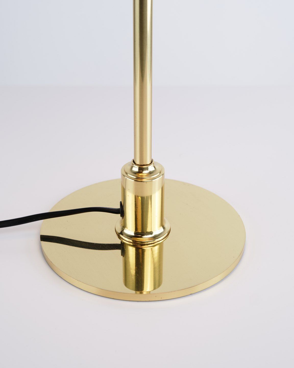 Poul Henningsen Table Lamp Model Ph 3/2 Anniversary Edition In Brass With Green Metal Shades For Louis Poulsen photo Lighting