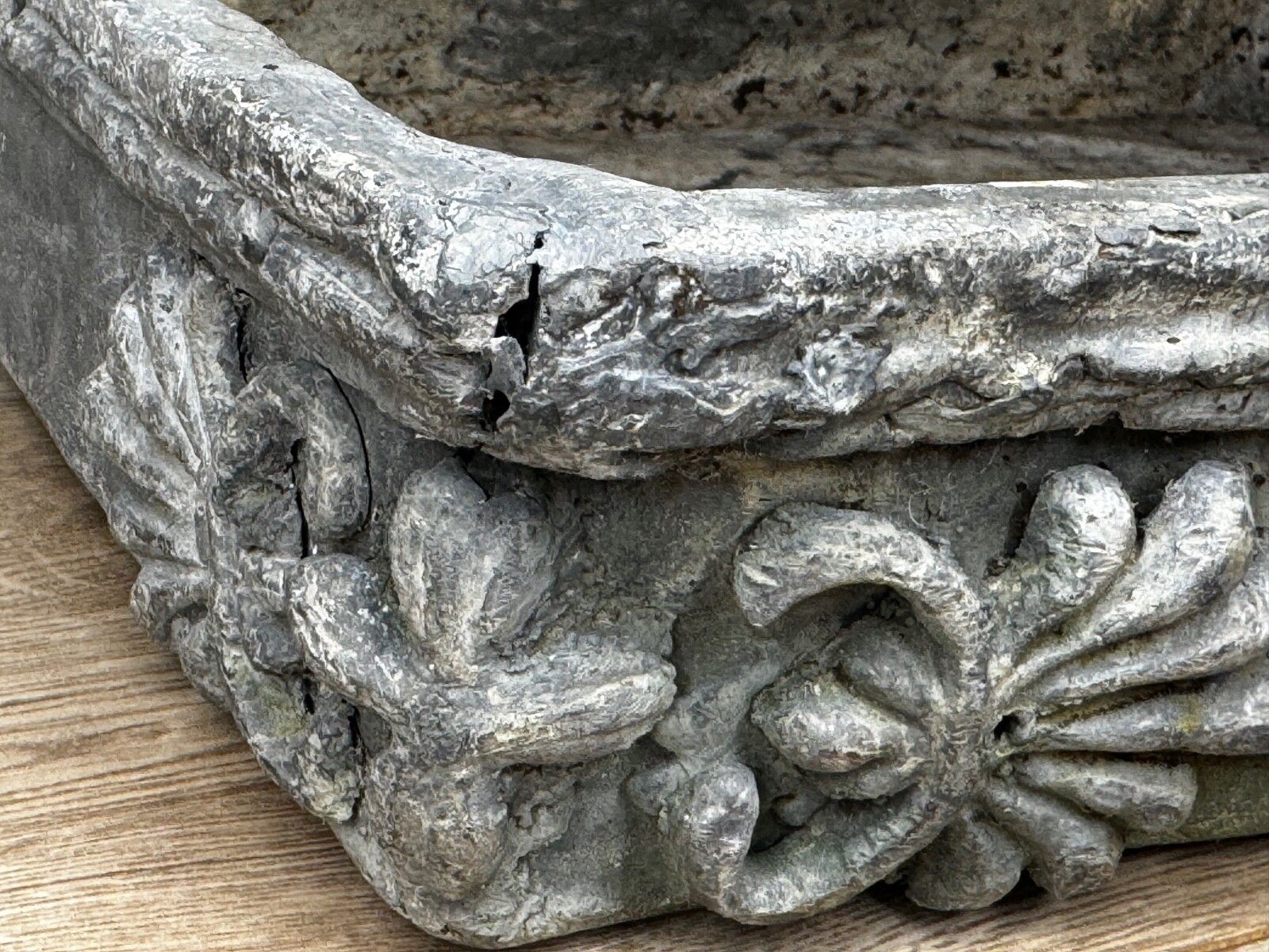 Georgian British Small Architectural Poppy Window Sill Lead Garden Planter photo Garden Decor