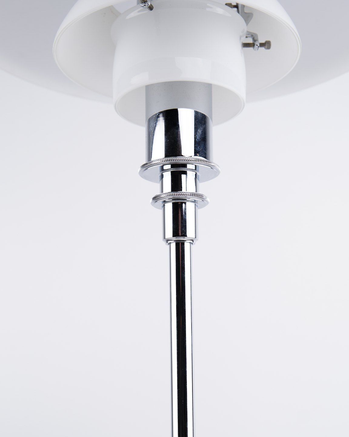 Poul Henningsen Table Lamp Model Ph 3/2, Louis Poulsen photo vinterior