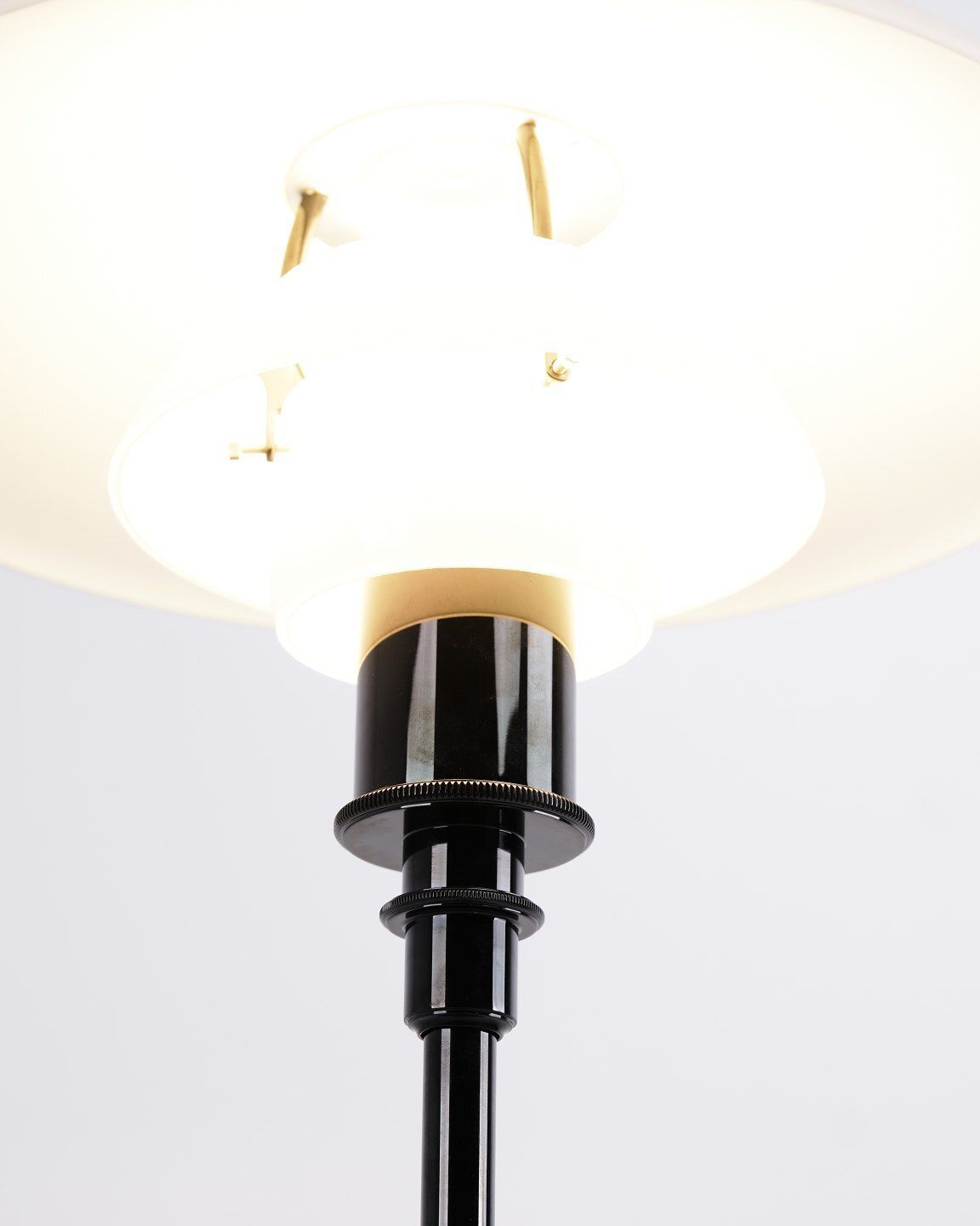 Poul Henningsen Floor Lamp Model Ph 3.5/2.5 With Black Frame, Louis Poulsen photo Lighting