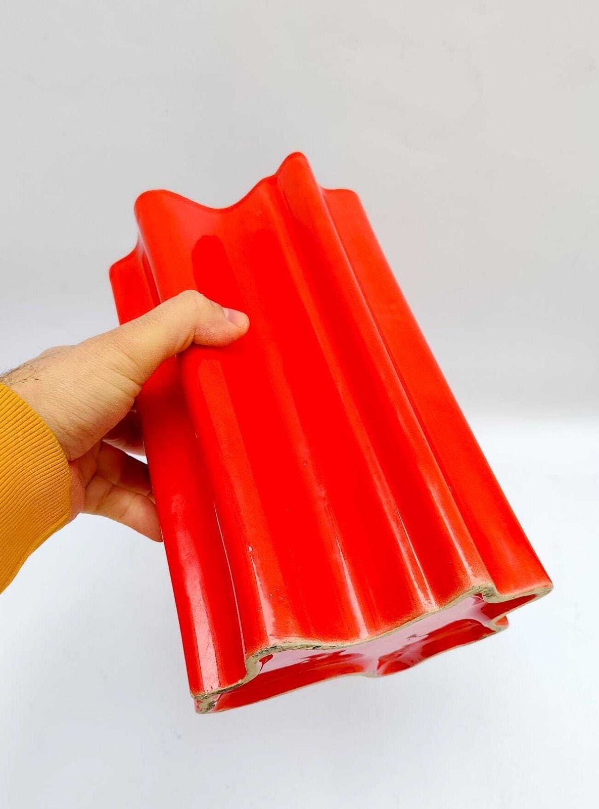 Detail Of A 1970s Space Age Design Orange Ceramic Vase, Mangiarotti Il Picchio Style. photo vinterior