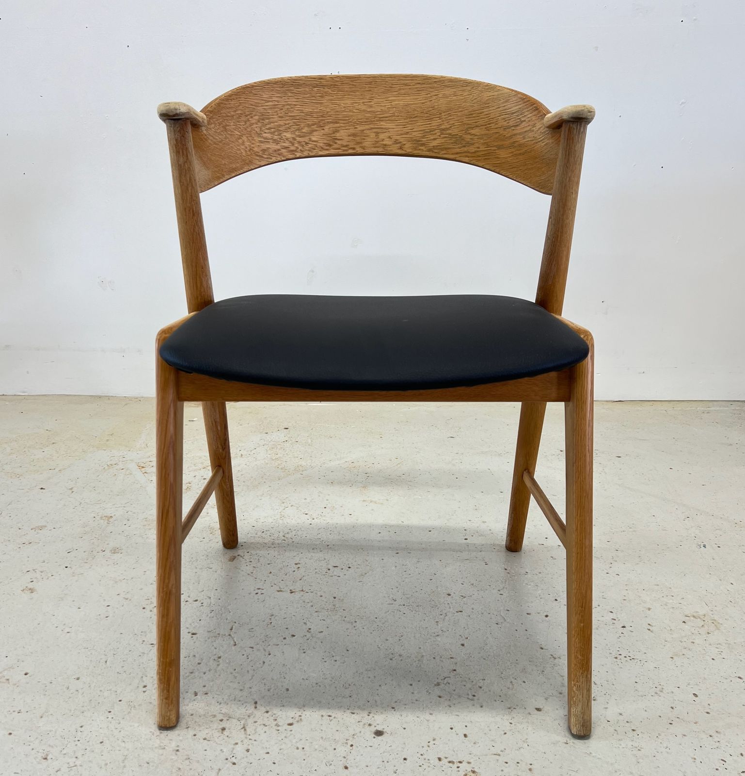 Kai Kristiansen Model 32 Oak Dining Chair, Korup Møbelfabrik. photo buy