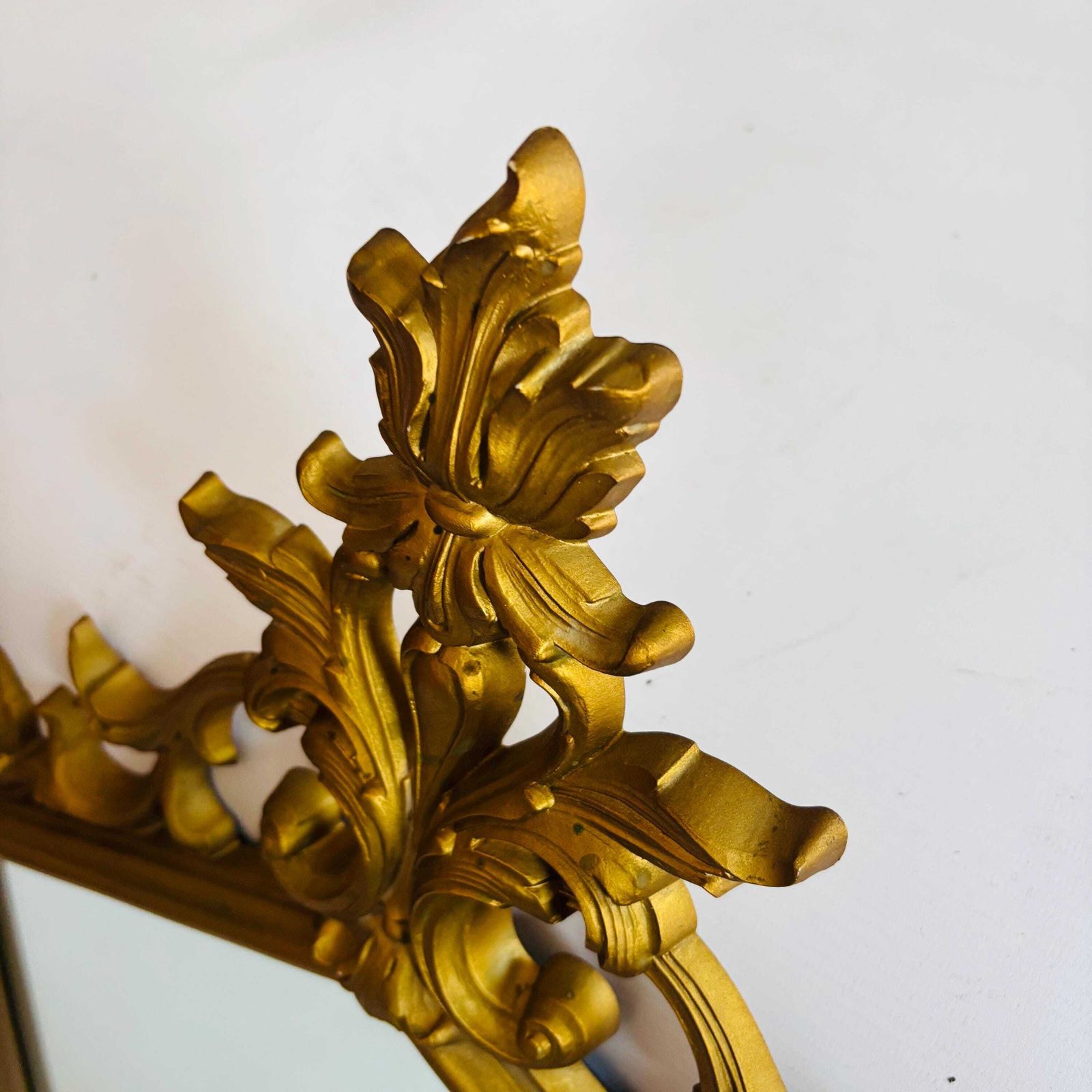 photo vinterior Large Mid Century Syroco Model 4110 Gilt Effect Hollywood Wall Mirrormade In USA 1961