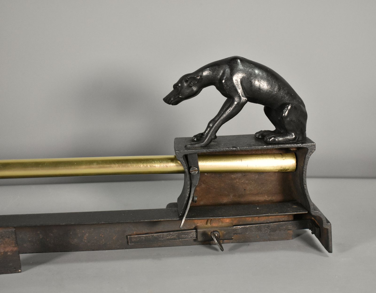 photo vintage French Antique Fireplace Fender With Greyhounds In Bronze – 19th Century