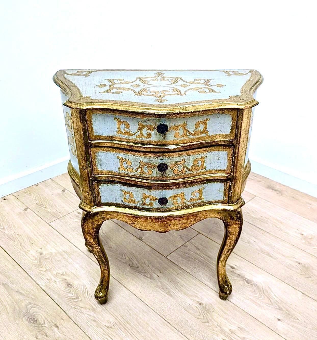Beautiful Superb Quality Italian Florentine Chest Drawers 0189. photo 795.0