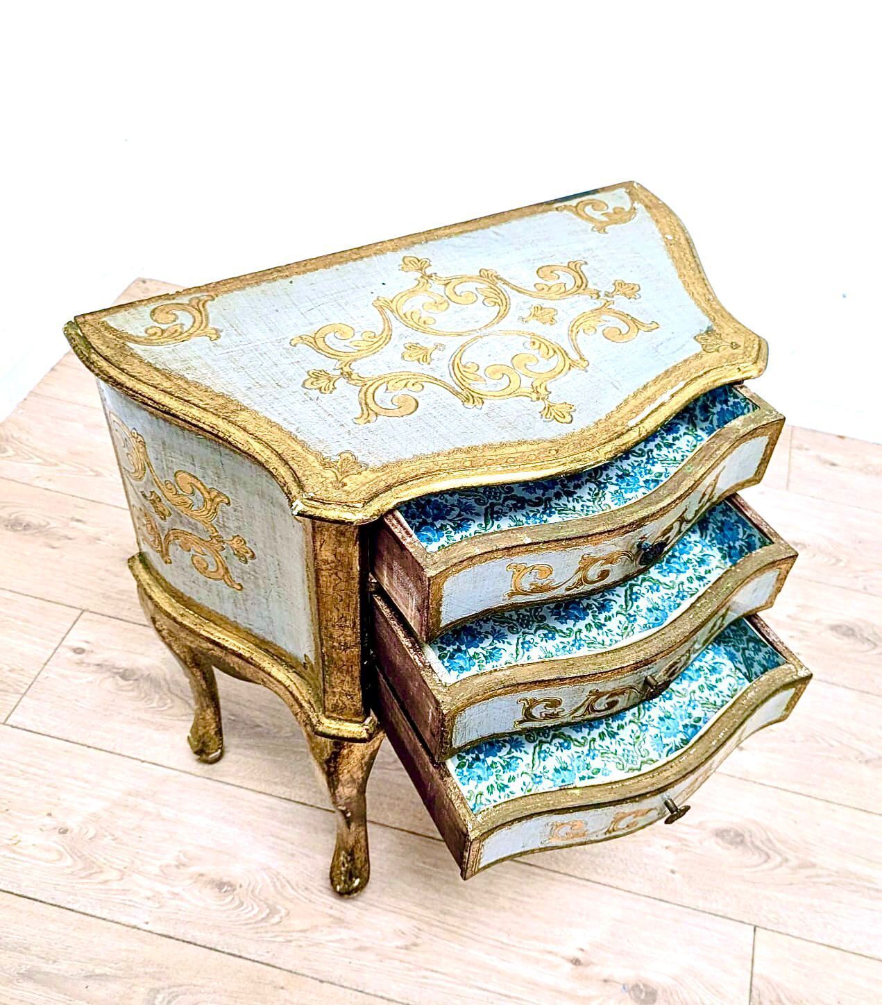 795.0 Beautiful Superb Quality Italian Florentine Chest Drawers 0189. photo