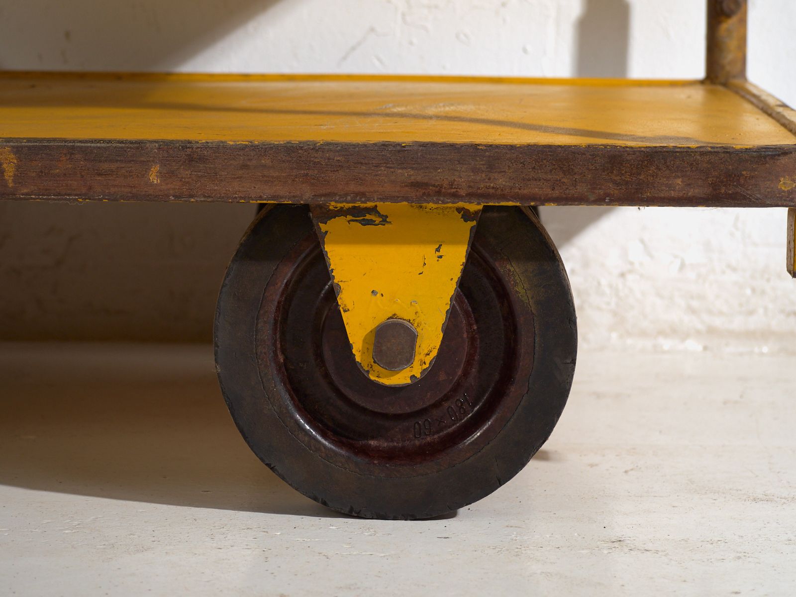 Industrial Yellow Metal Cart – Factory Trolley Europe – Circa 1950 photo vinterior