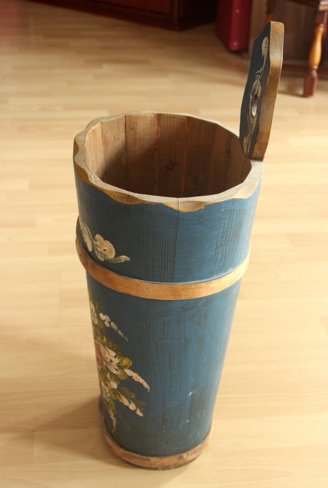 Handmade Handpainted Wooden Umbrella Stand   Bavarian Farmhouse Style   Vintage photo Home Decor