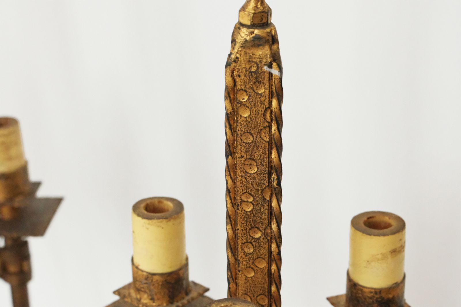 Mid 20th Century Pair Of Tripod Table Lamps In Golden Wrought Iron, Signed By Ferro Art photo for sale