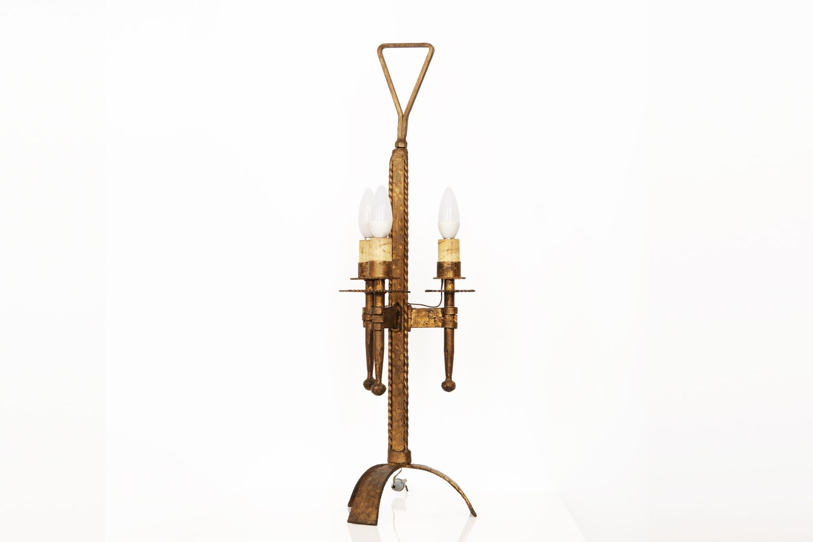 photo furniture Mid 20th Century Pair Of Tripod Table Lamps In Golden Wrought Iron, Signed By Ferro Art