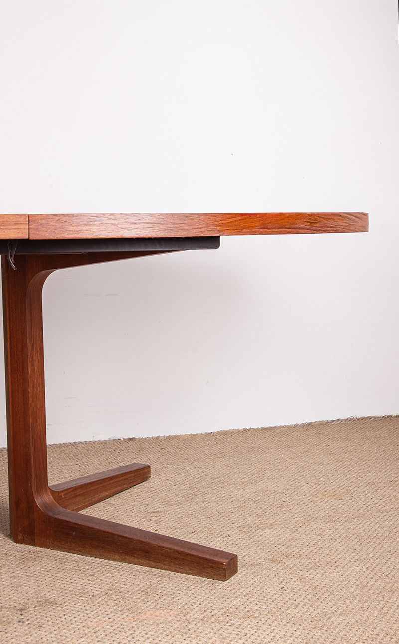 photo vinterior Very Large Danish Teak Dining Table, 260 Cm, Oval And Extendable, With Central Base, Model Hm 55, By John Mortensen For Dyrlund 1960.