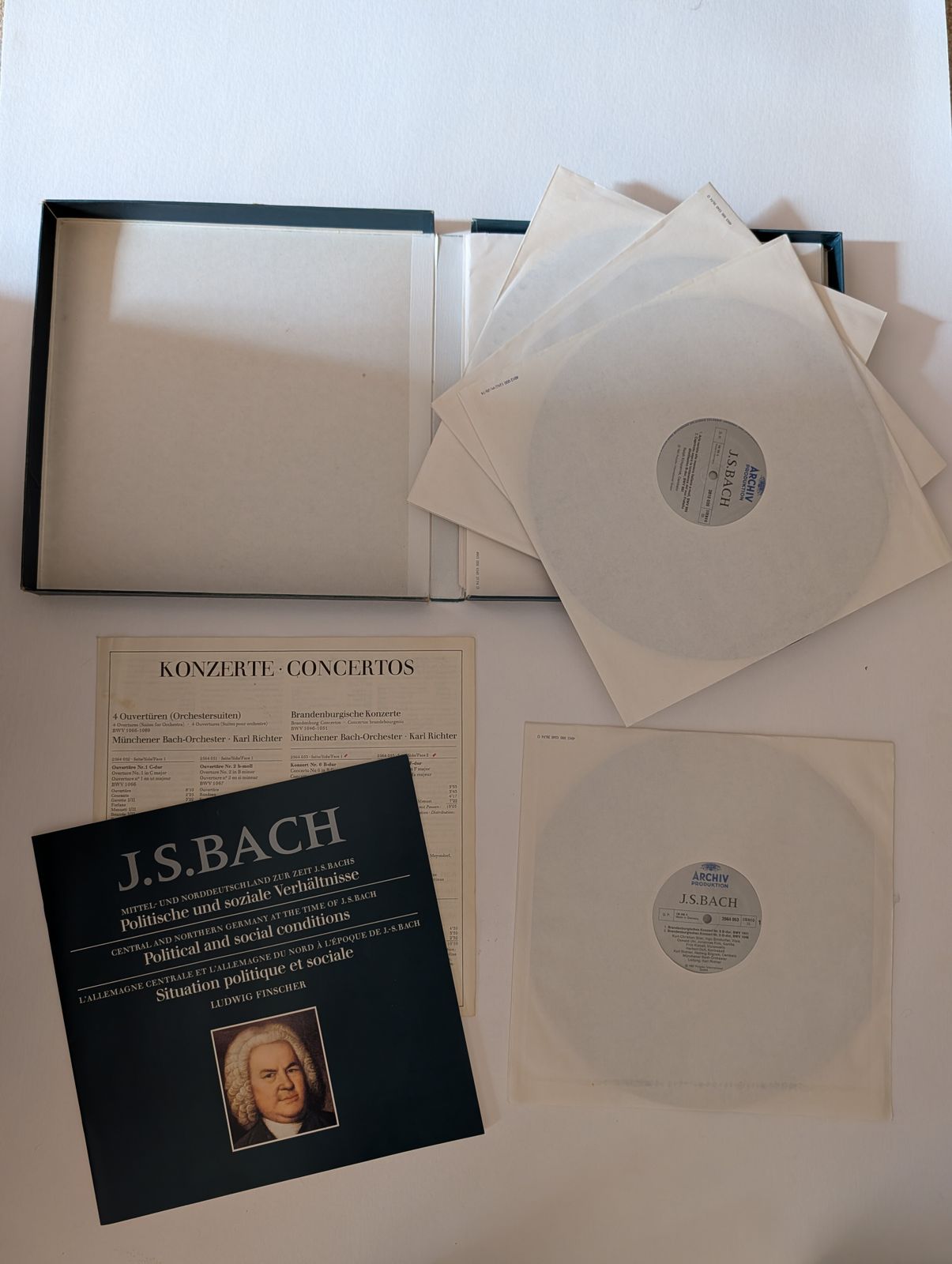 J.S. Bach: The Concertos   11 Lp Box Set photo vinterior