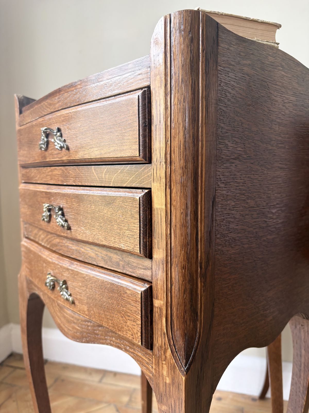 900.0 Pair Of Elegant French Oak Bedside Tables photo