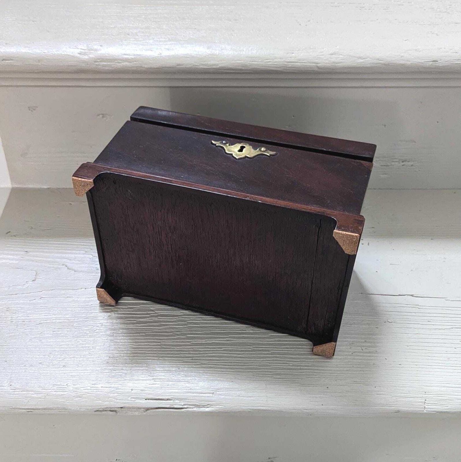 photo furniture An Antique Early Georgian Mahogany Tea Caddy Or Tea Box C1800s