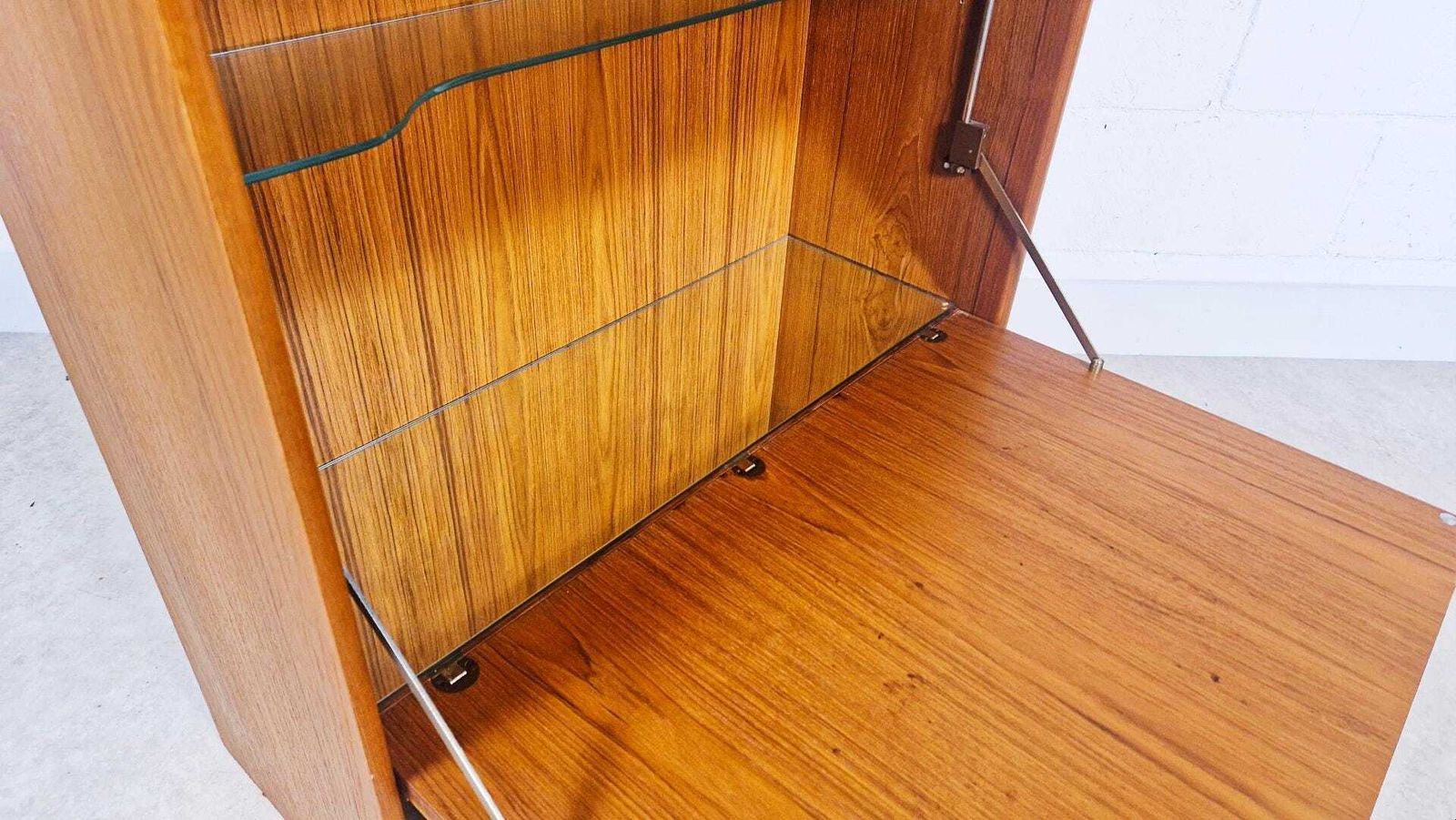 G Plan Herringbone Vintage Mid Century Danish Design Bookcase Sideboard Drinks Cabinet Pg115a photo vinterior
