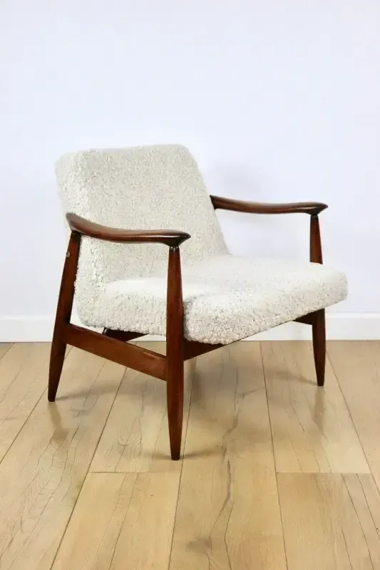 Vintage Gfm 300 202 Armchair Designed By J.Kedziorek Loft 1970s, Beige Boucle Lamb   2 Pieces Available