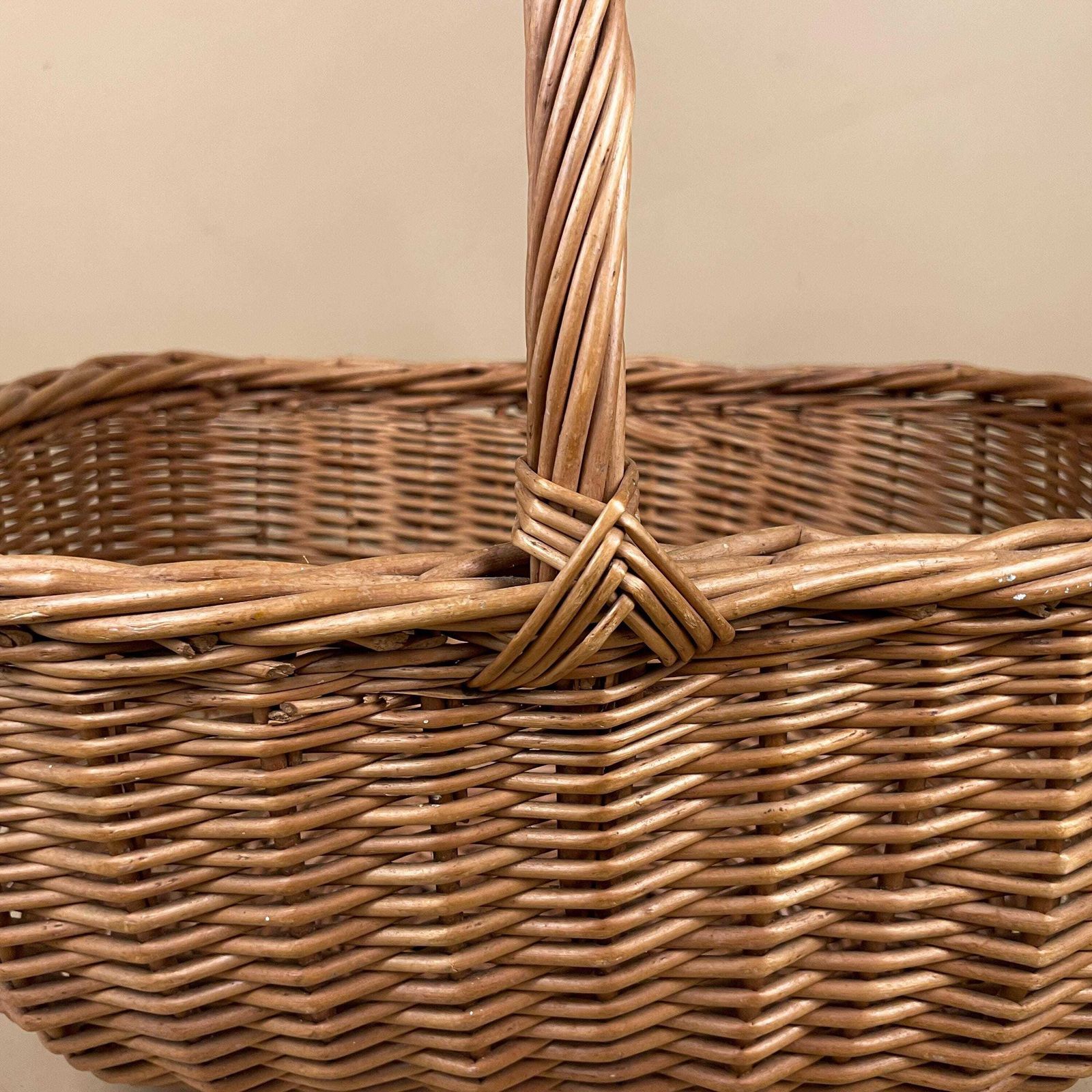 Oval Basket Woven Wicker Handle Log Storage Laundry Carrier Cottage Farmhouse Vintage Antique Handmade Old Traditional Round Medium Picking photo 50.0
