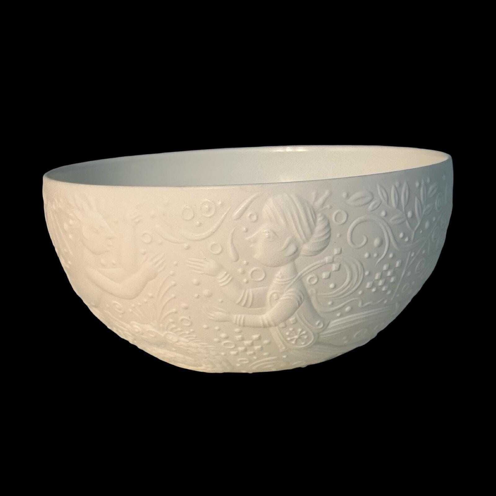 Bjorn Wiinblad   Rosenthal Studio Linie   Bowl   Model 'Die Zauberflote' (Magic Flute)   White Ceramic (11cm) photo 137.0