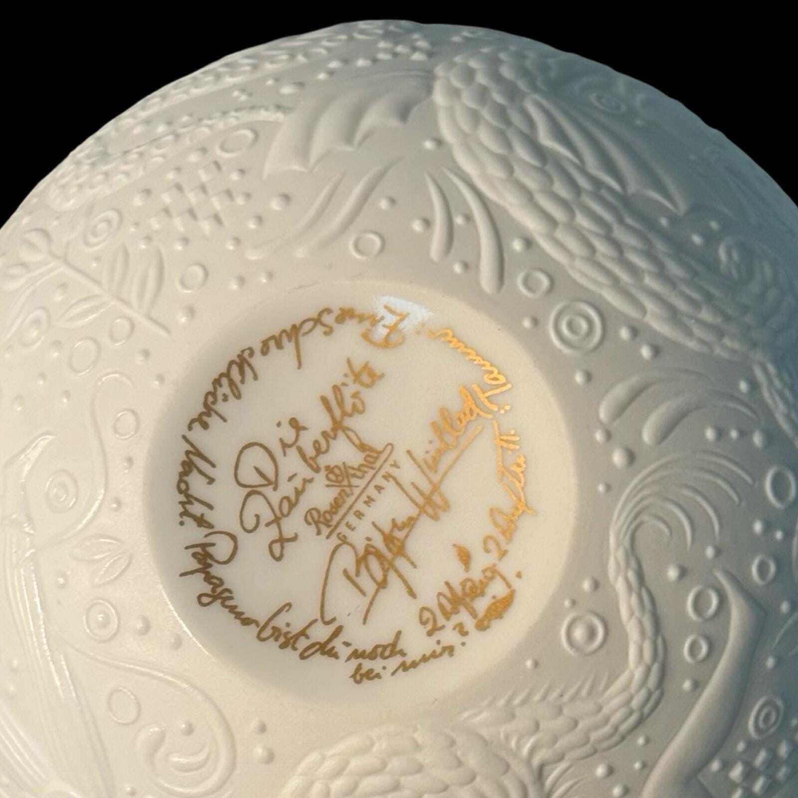 Bjorn Wiinblad   Rosenthal Studio Linie   Bowl   Model 'Die Zauberflote' (Magic Flute)   White Ceramic (11cm) photo vinterior