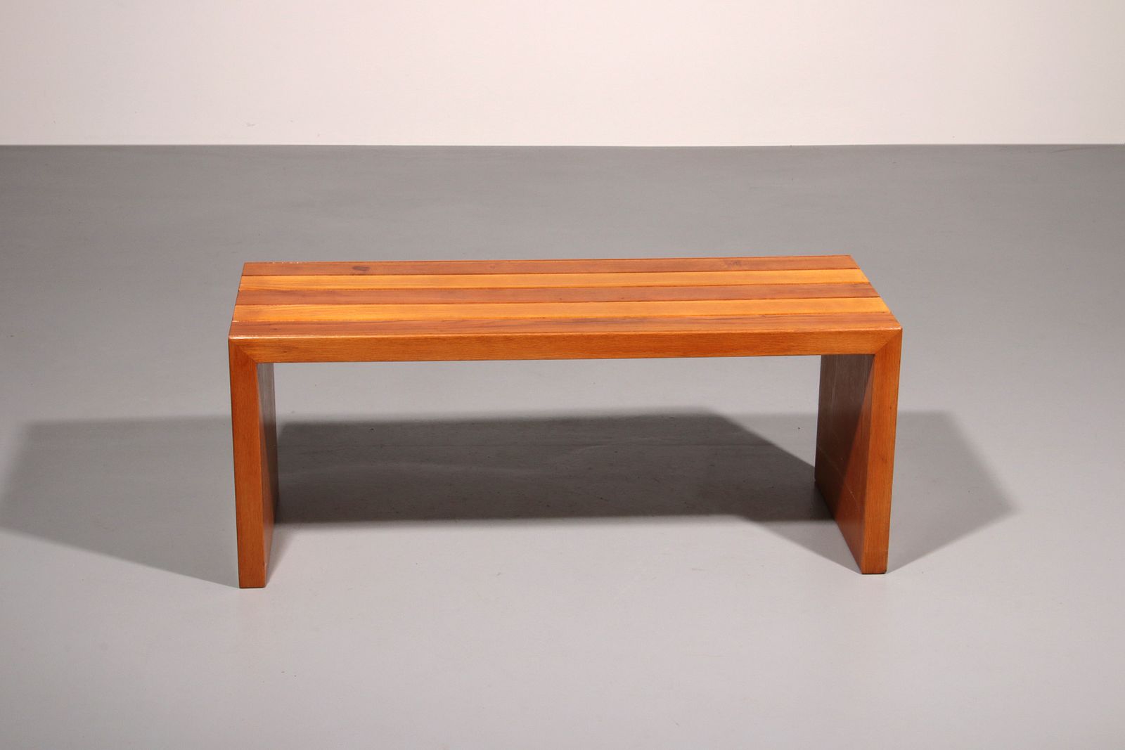 Elegant Italian Mid Century Beechwood Bench (1960s)