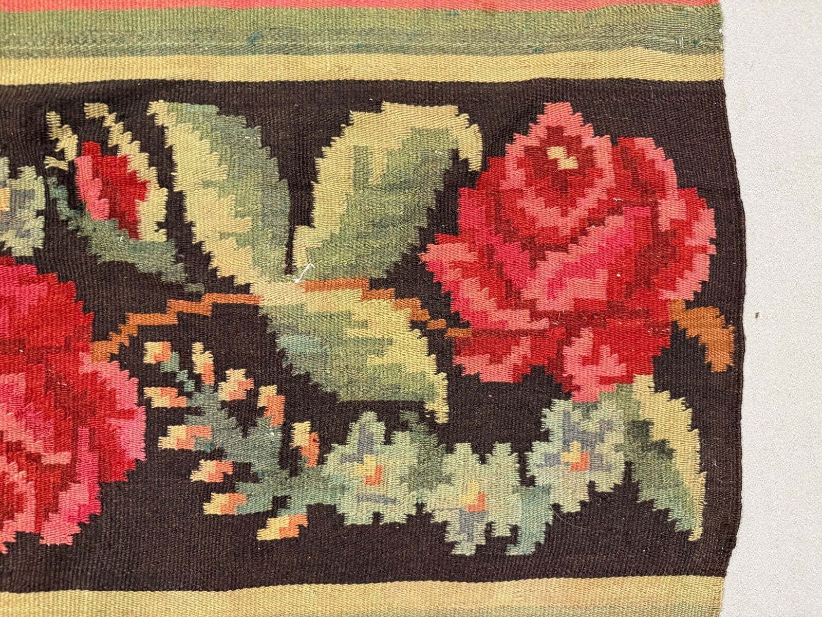 Moldovan Square Kilim Rug 146x130 Cm Vintage Kelim Wool Rug Medium 2520 photo vintage