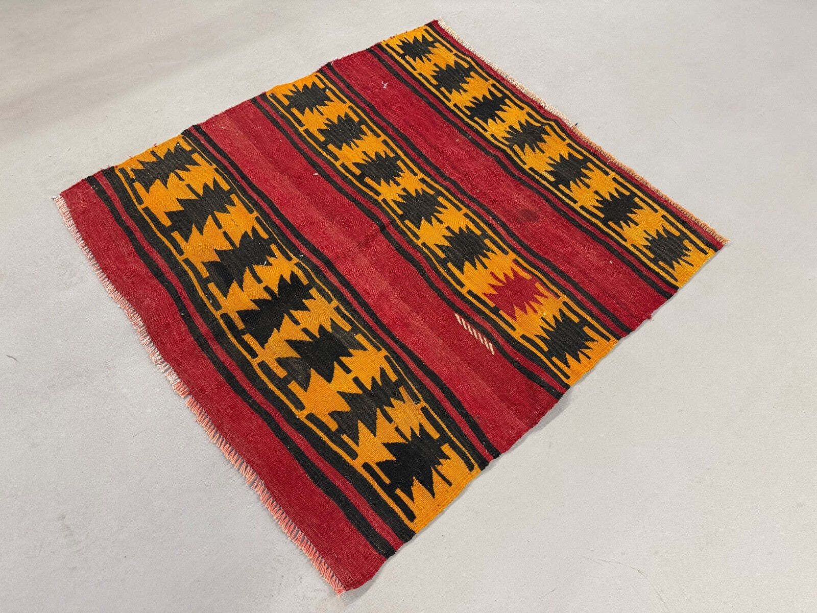 Small Turkish Kilim Rug 116x110 Cm Square Tribal Kelim Rug, 2517 photo for sale