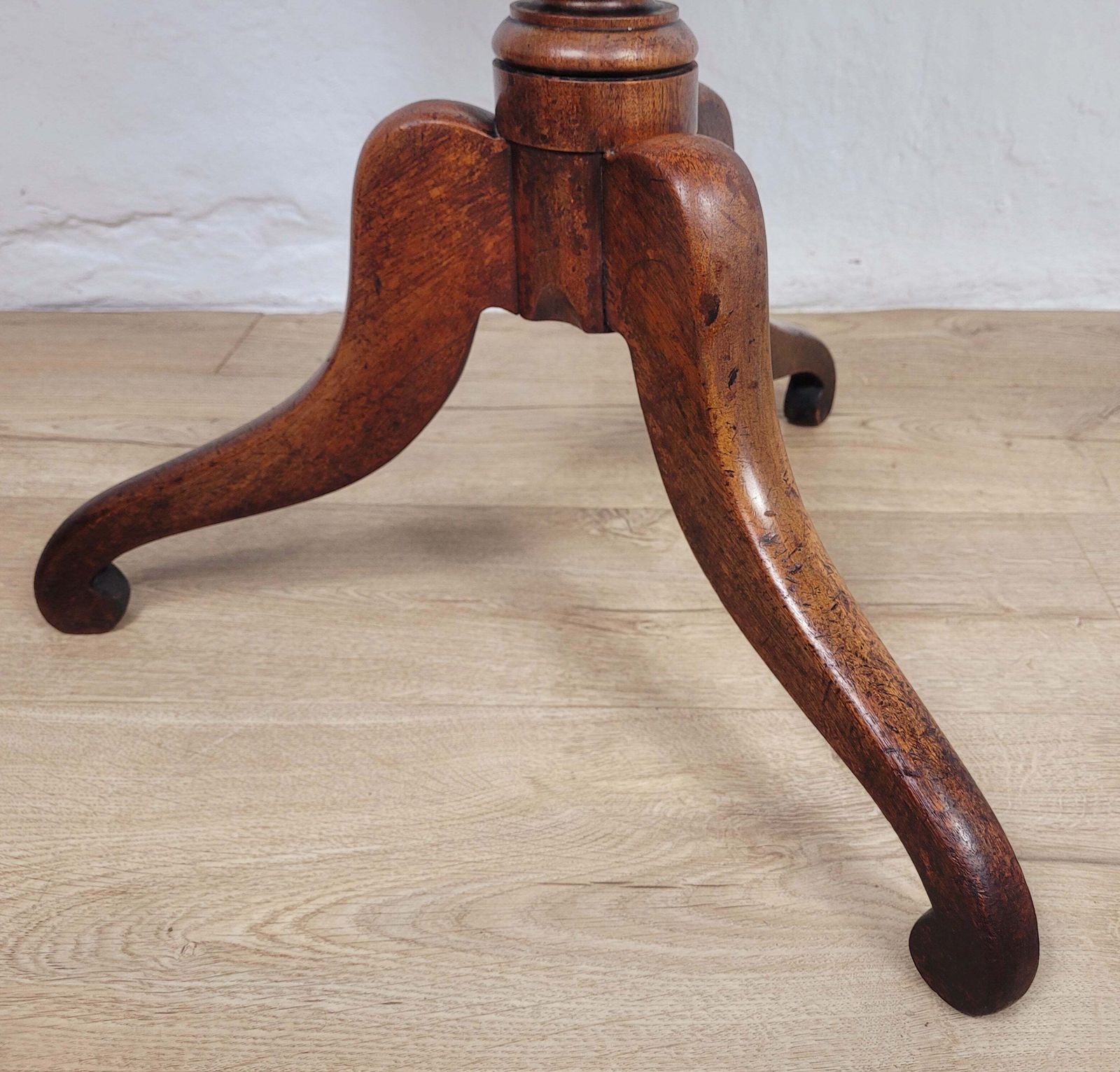 Georgian Tilt Top Table Tripod Mahogany English photo vintage