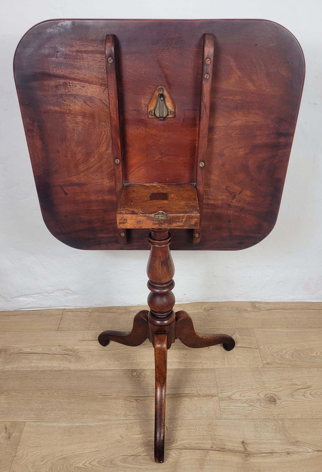 photo for sale Georgian Tilt Top Table Tripod Mahogany English