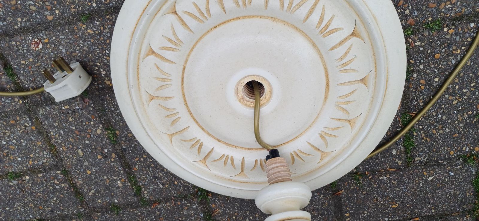 photo furniture Vintage Style Wooden Cream Floor Lamp Ornate Carved Base Fluted Column Shabby Chic Painted Finish Working Pat Tested