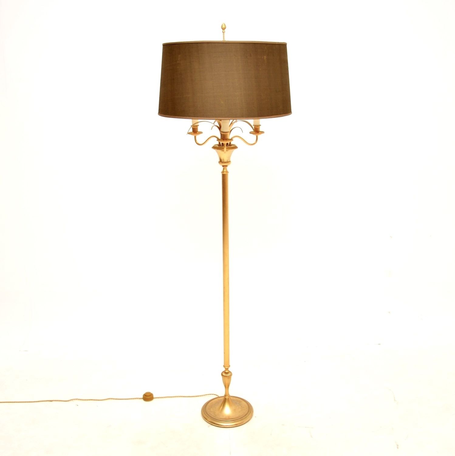 photo furniture Vintage French Brass Floor Lamp