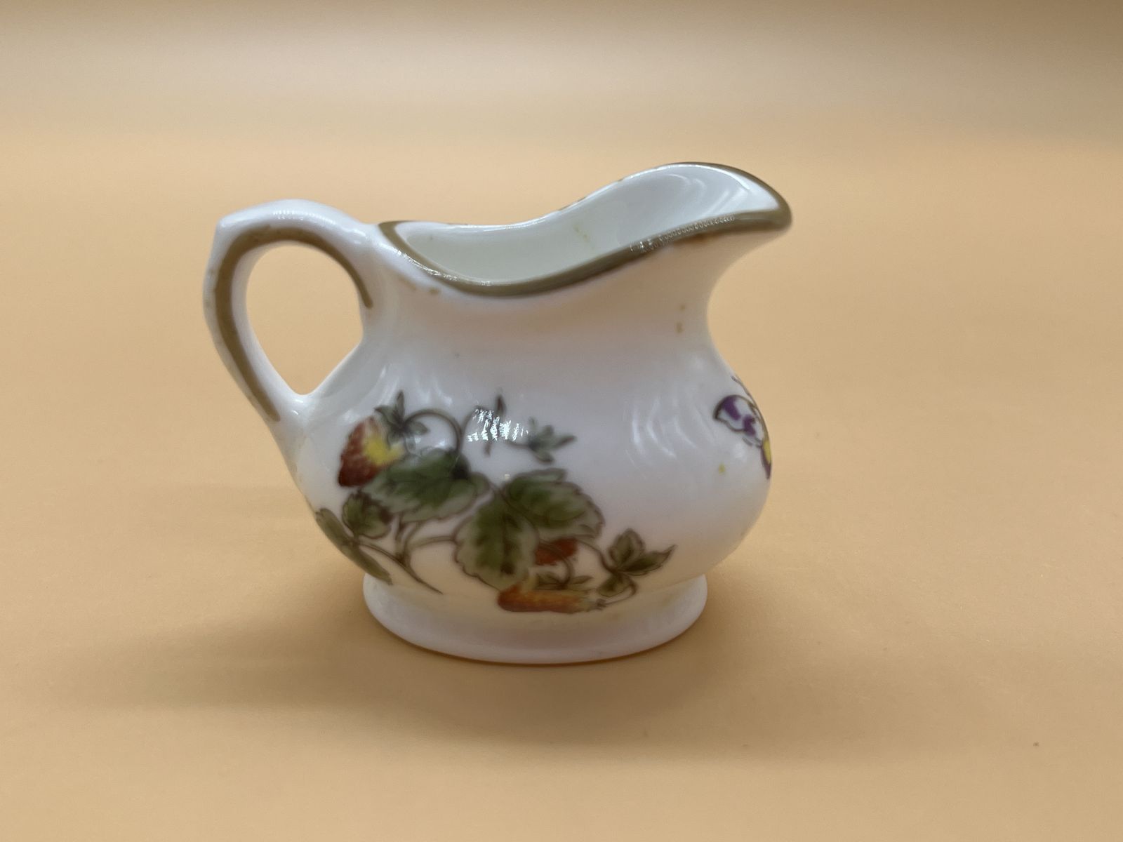 Coalport China Strawberry Miniature 8 Piece Display Tea Set. Teapot, Creamer, Sugar & 1 Trio. photo buy
