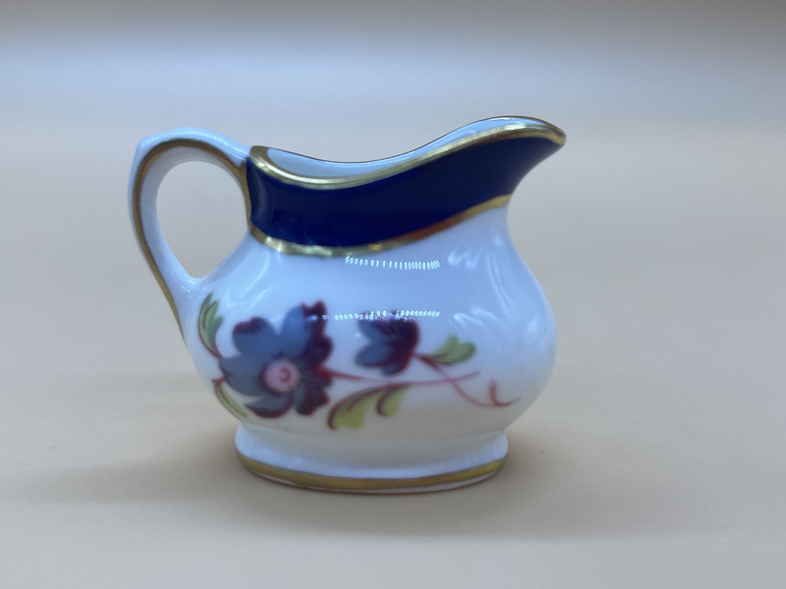 Coalport China Titania Miniature Display Tea Set. Teapot, Creamer, Sugar, Tea Cup, Saucer & Side Plate Trio. photo buy