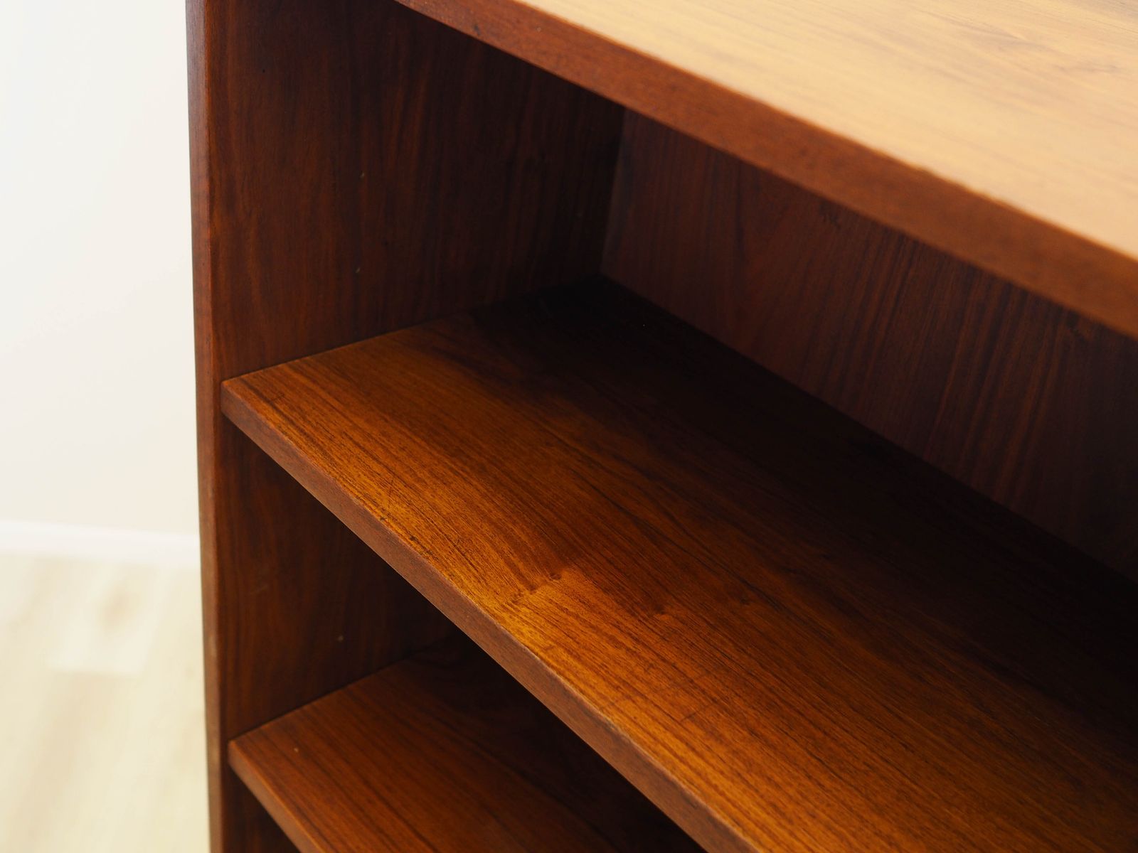 photo vinterior Vintage Bookcase, Danish Design, 1970s, Made In Denmark