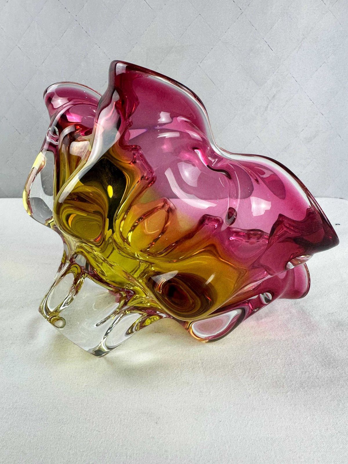 photo vinterior Josef Hospodka Chribska Sommerso Glass Bowl, Pink Yellow Flower Art