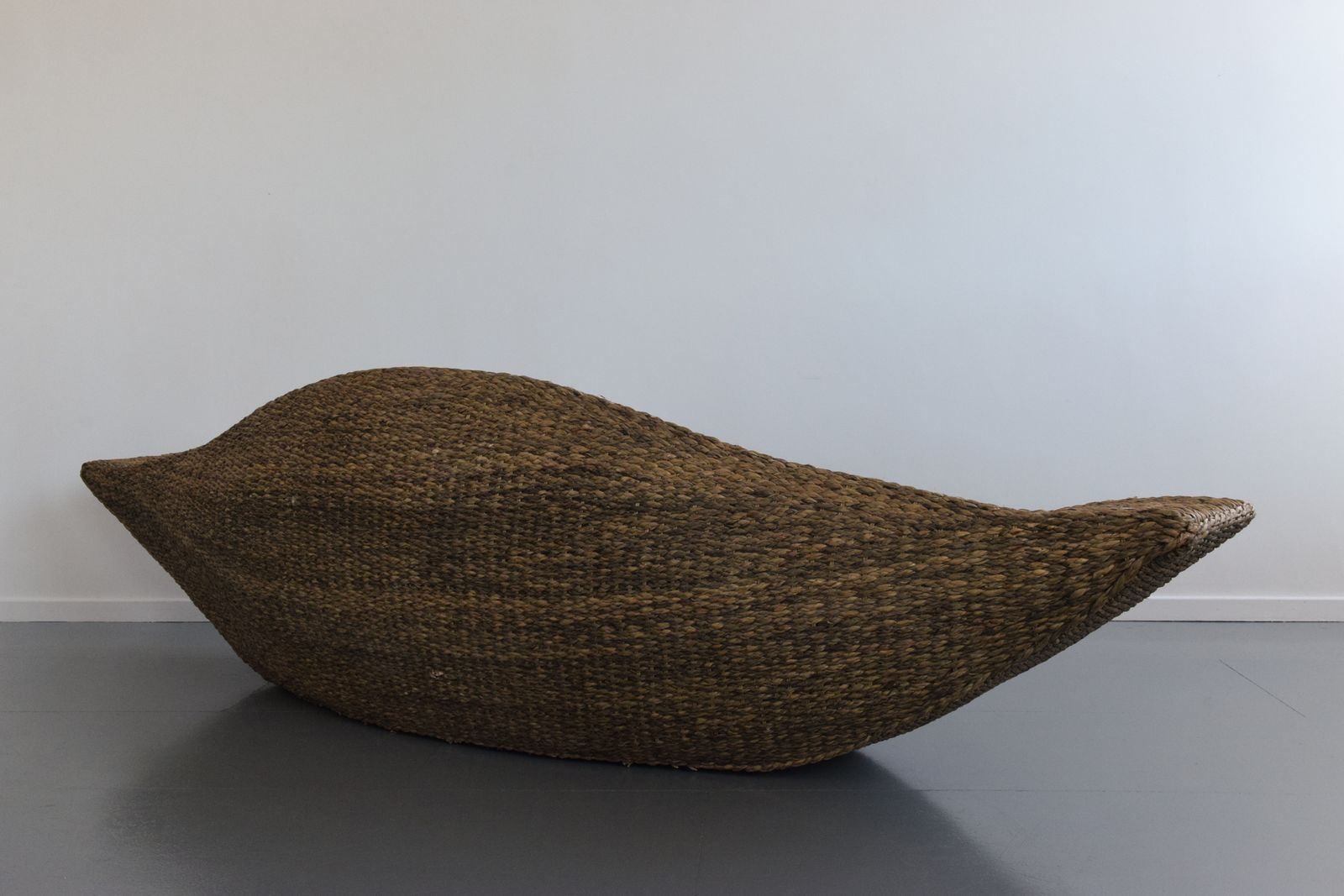 1895.0 Vintage 1990s Large Sea Grass Gondola Sofa / Loveseat photo