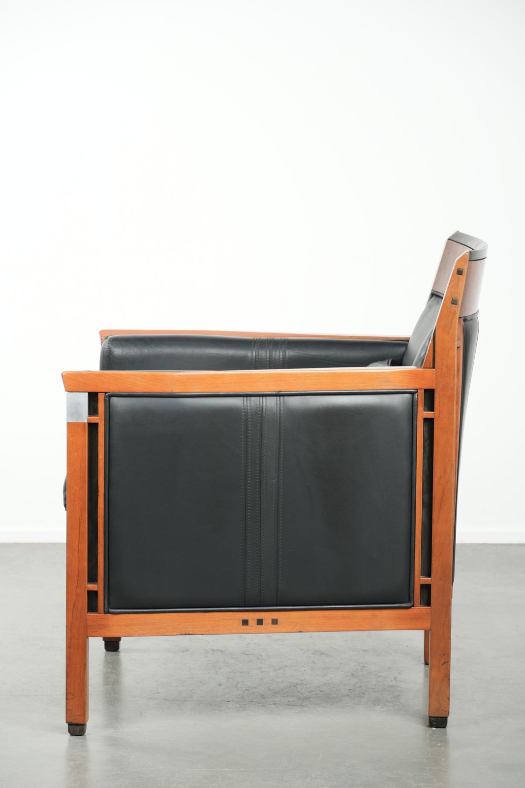 In Good Condition Black Leather Art Deco Schuitema Design Armchair From The Decoforma Series photo 1441.0