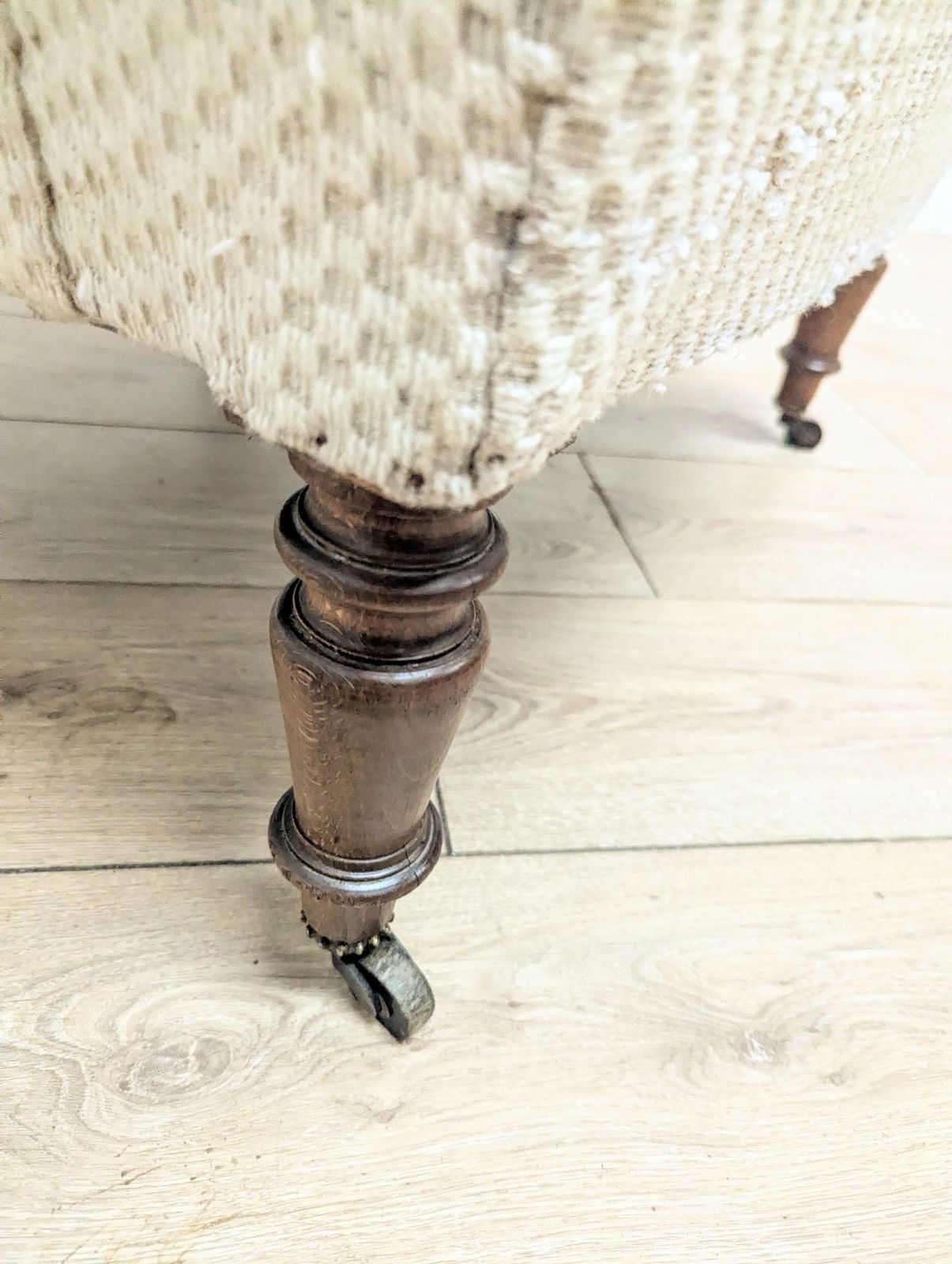 Early 20th Century Victorian Library Chair On Casters  Delivery Available 0290 photo for sale