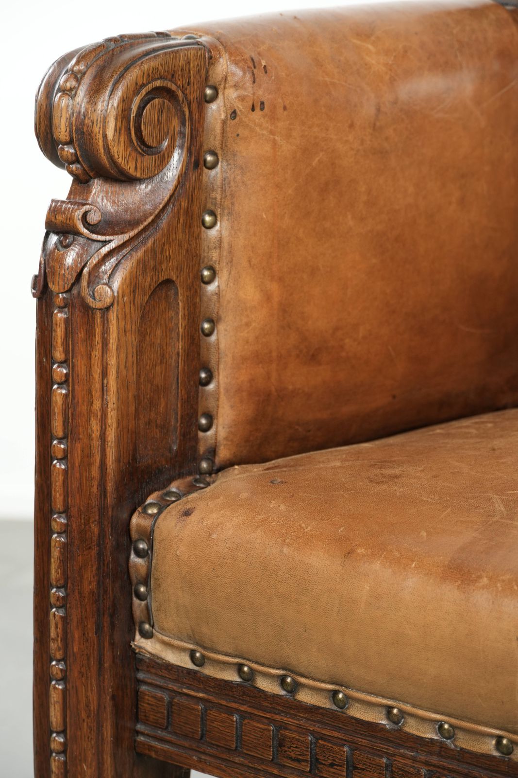 975.0 Antique Armchair Of Sheepskin And Wood With Decorative Nails And Beautiful Woodwork photo