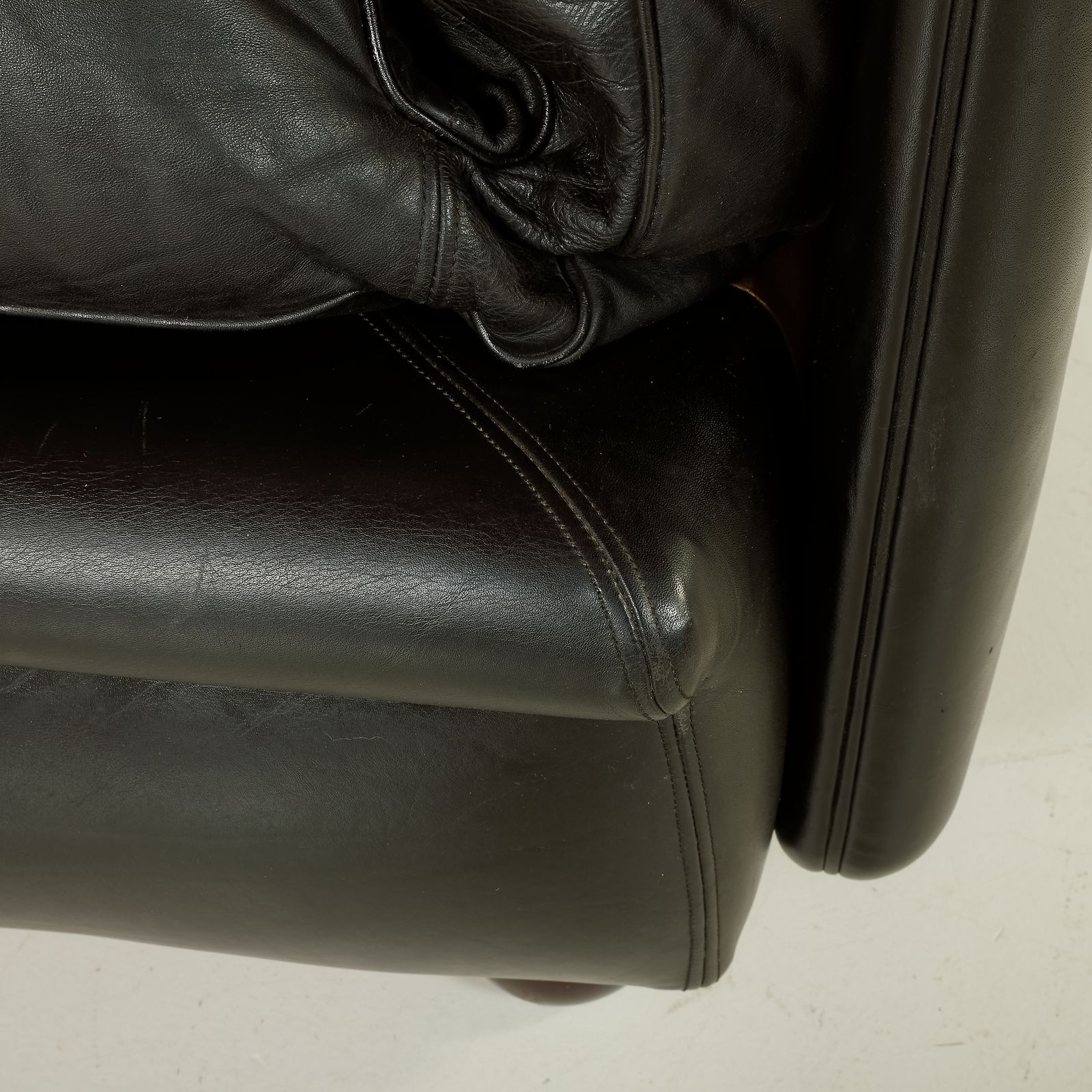 photo vintage Poppy 2 Seater Leather Sofa By Tito Agnoli For Poltrona Frau, 1970s
