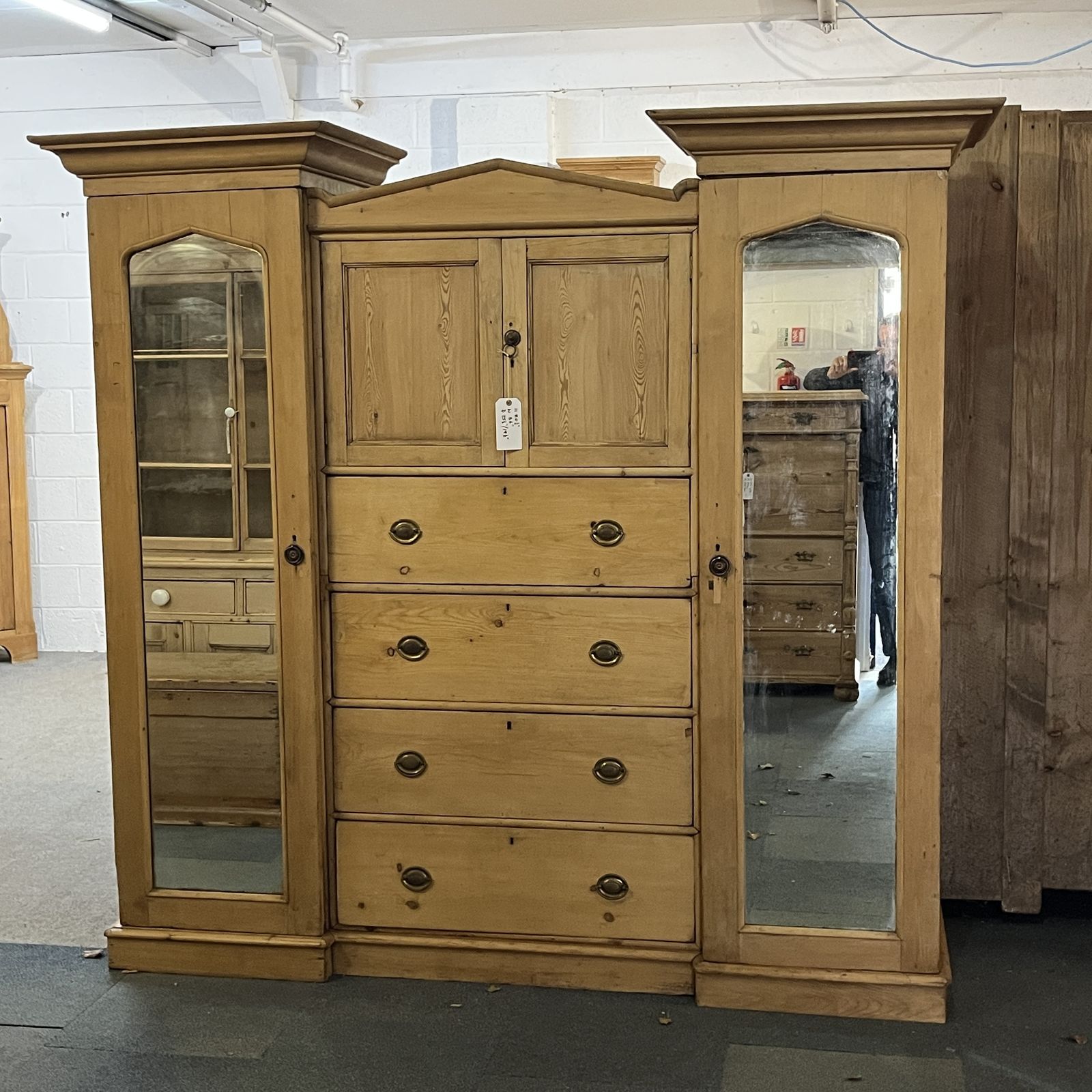 2700.0 Large Victorian Pine Bedroom Unit (Dismantles) photo