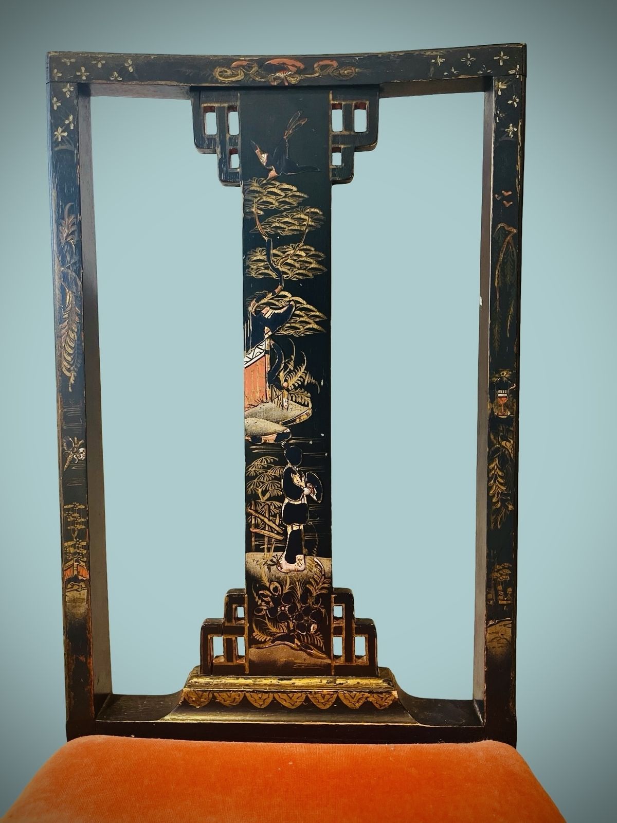 photo vintage A Pair Of Good Aesthetic Period Chinoiserie Japanned Chairs C.1900 Antique