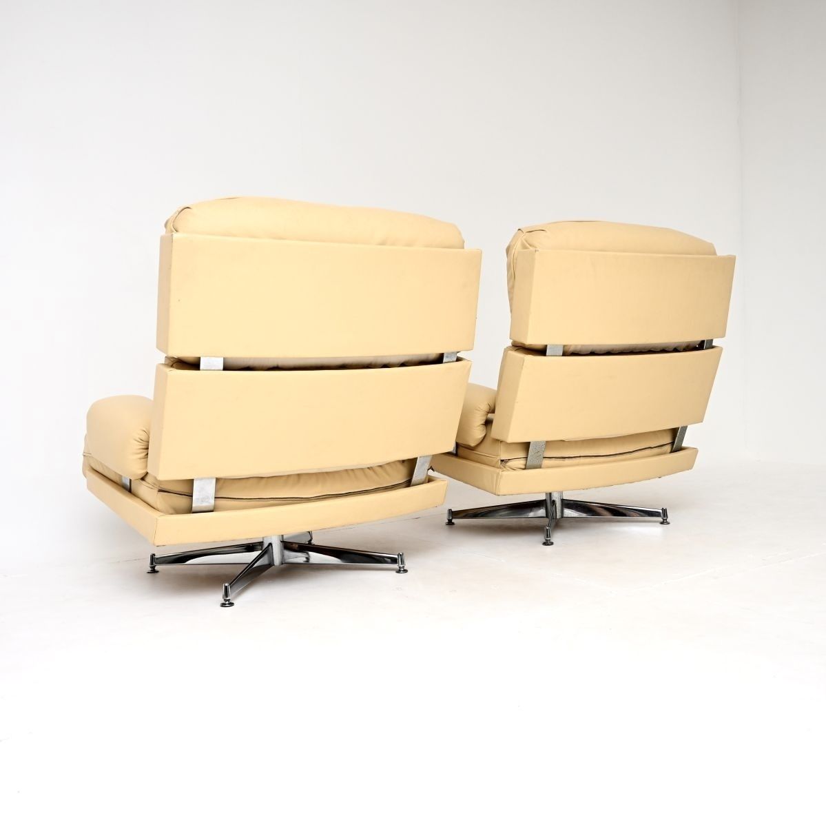 Pair Of Vintage Leather And Chrome Kohinoor Armchairs By Howard Keith photo buy